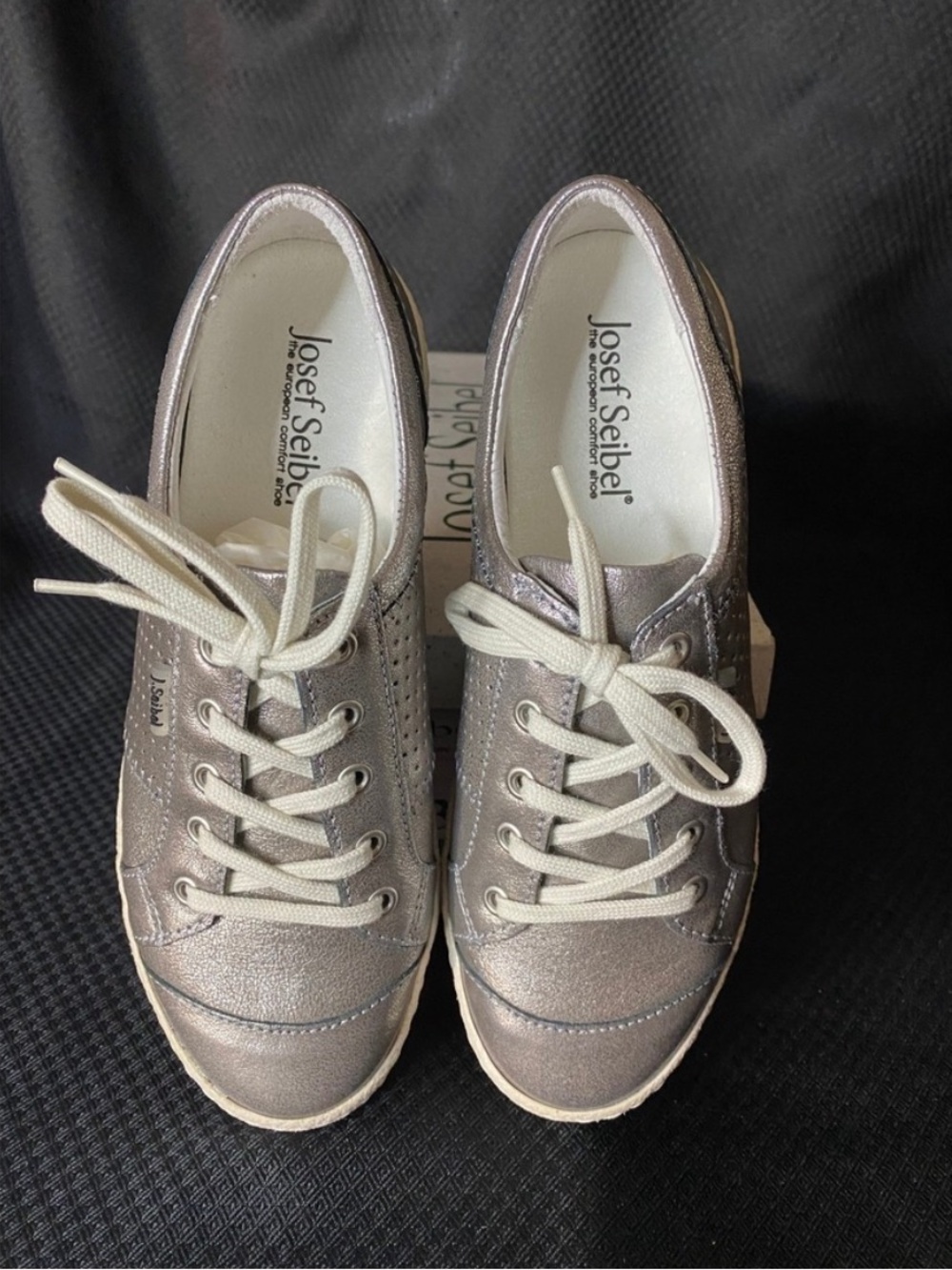 NIB • Josef Seibel Caspian Metallic Leather Sneakers • Women’s EU 37 (US 6-6.5)